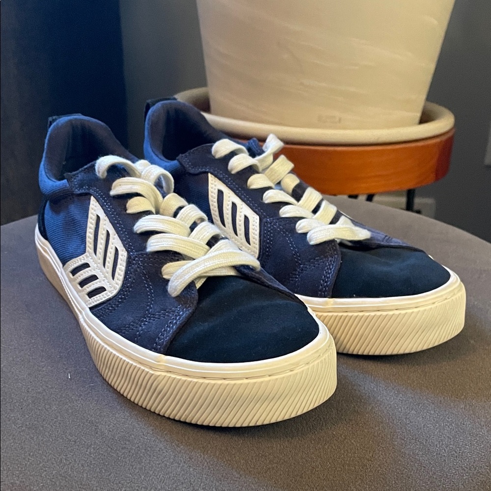 Cariuma Navy and White Sneakers